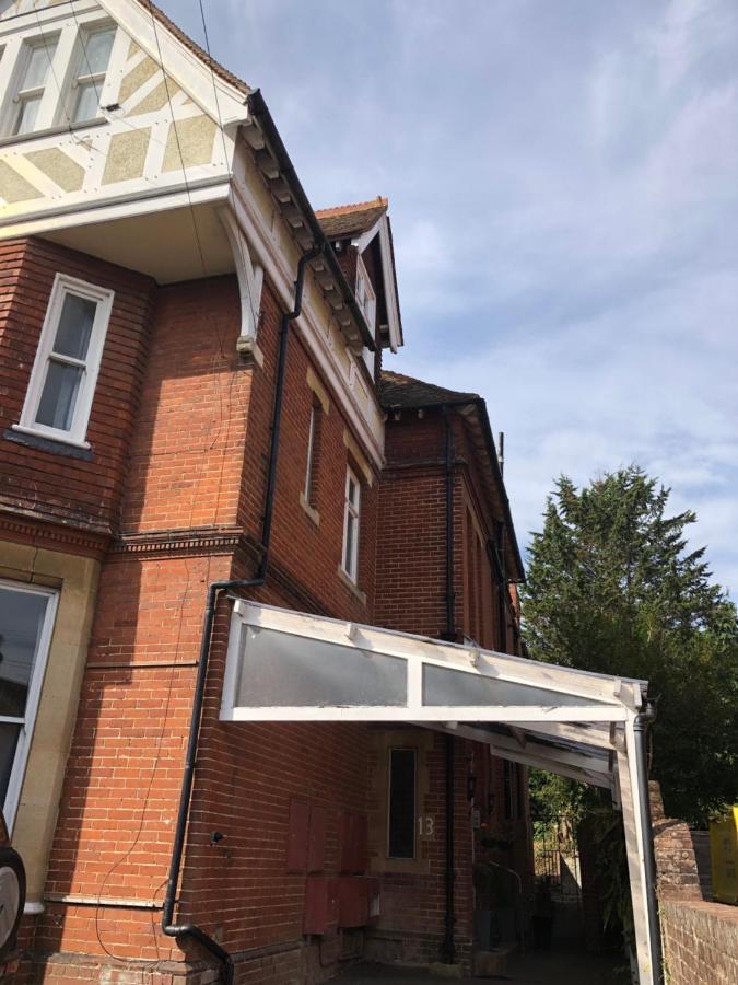 Canterbury Accommodations With Free Car Park Onsite And High Speed Wifi المظهر الخارجي الصورة