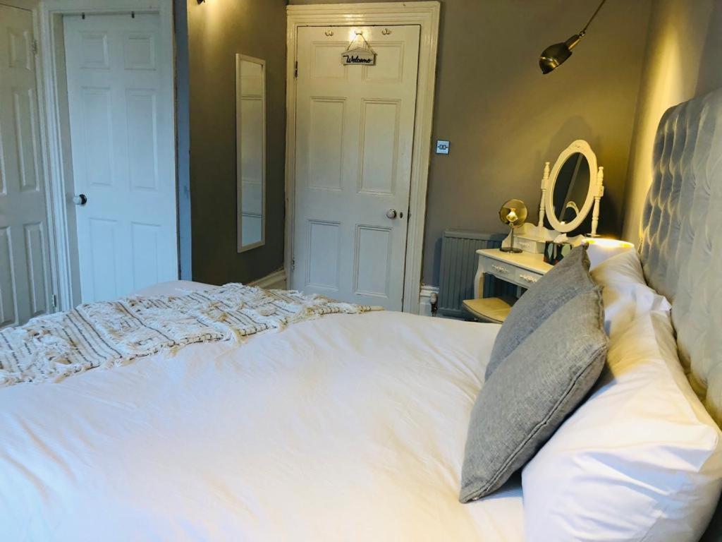 Canterbury Accommodations With Free Car Park Onsite And High Speed Wifi المظهر الخارجي الصورة