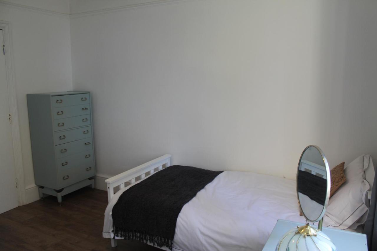 Canterbury Accommodations With Free Car Park Onsite And High Speed Wifi المظهر الخارجي الصورة