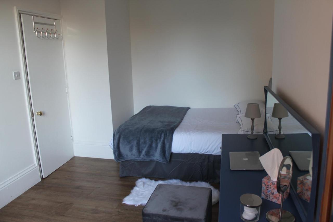 Canterbury Accommodations With Free Car Park Onsite And High Speed Wifi المظهر الخارجي الصورة
