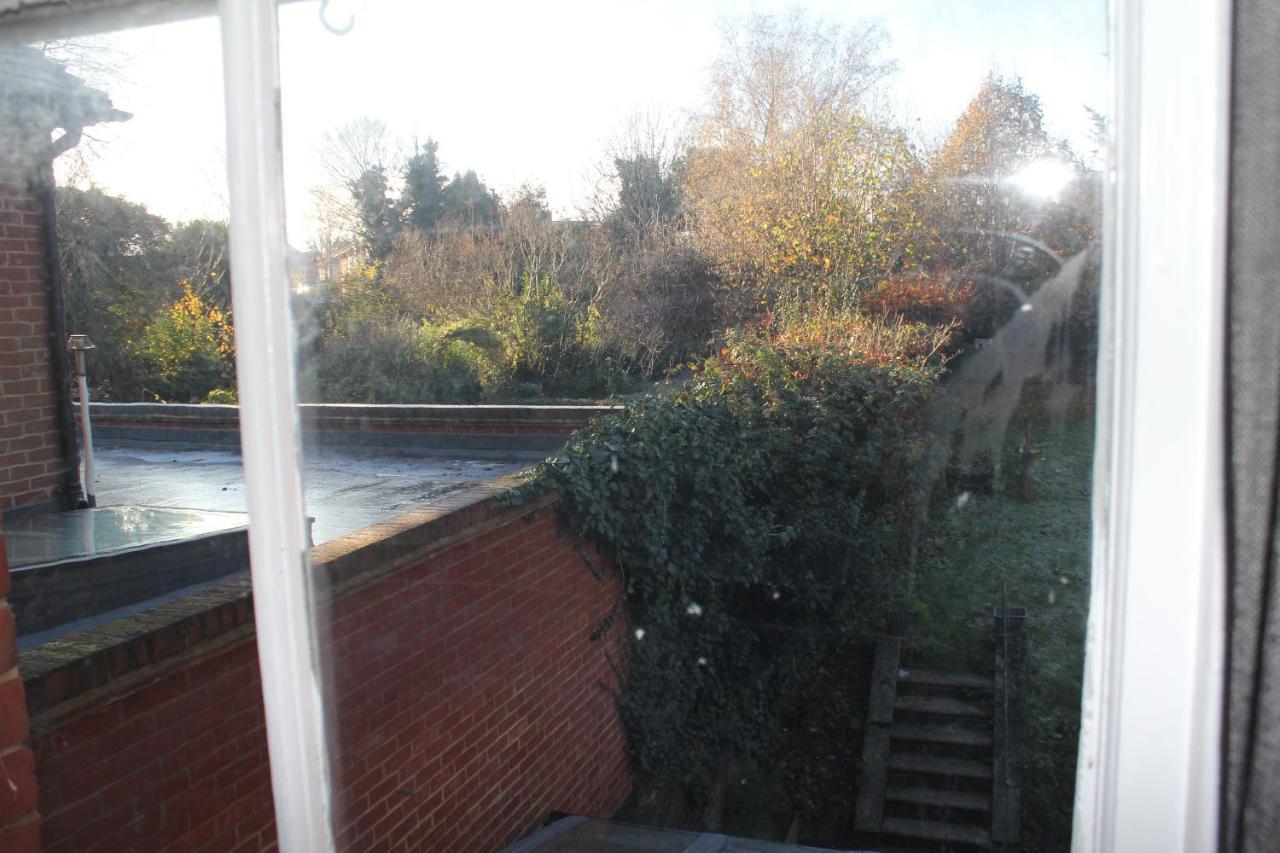 Canterbury Accommodations With Free Car Park Onsite And High Speed Wifi المظهر الخارجي الصورة